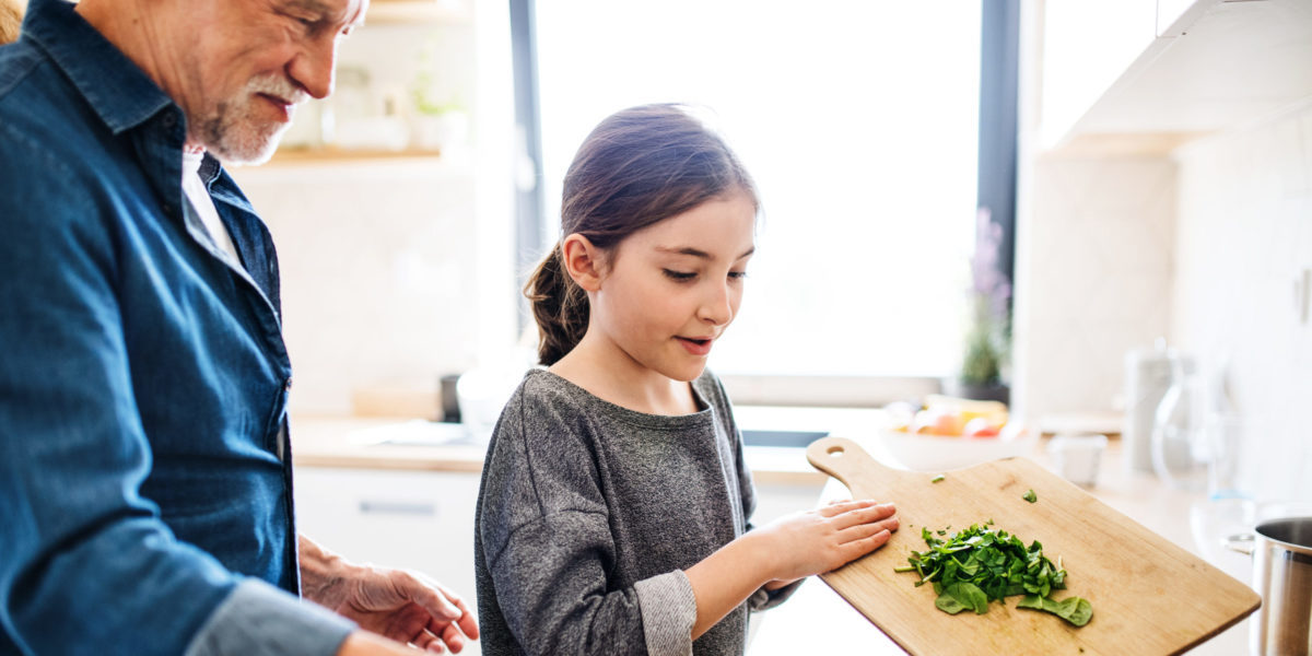 Cooking with family 1×600